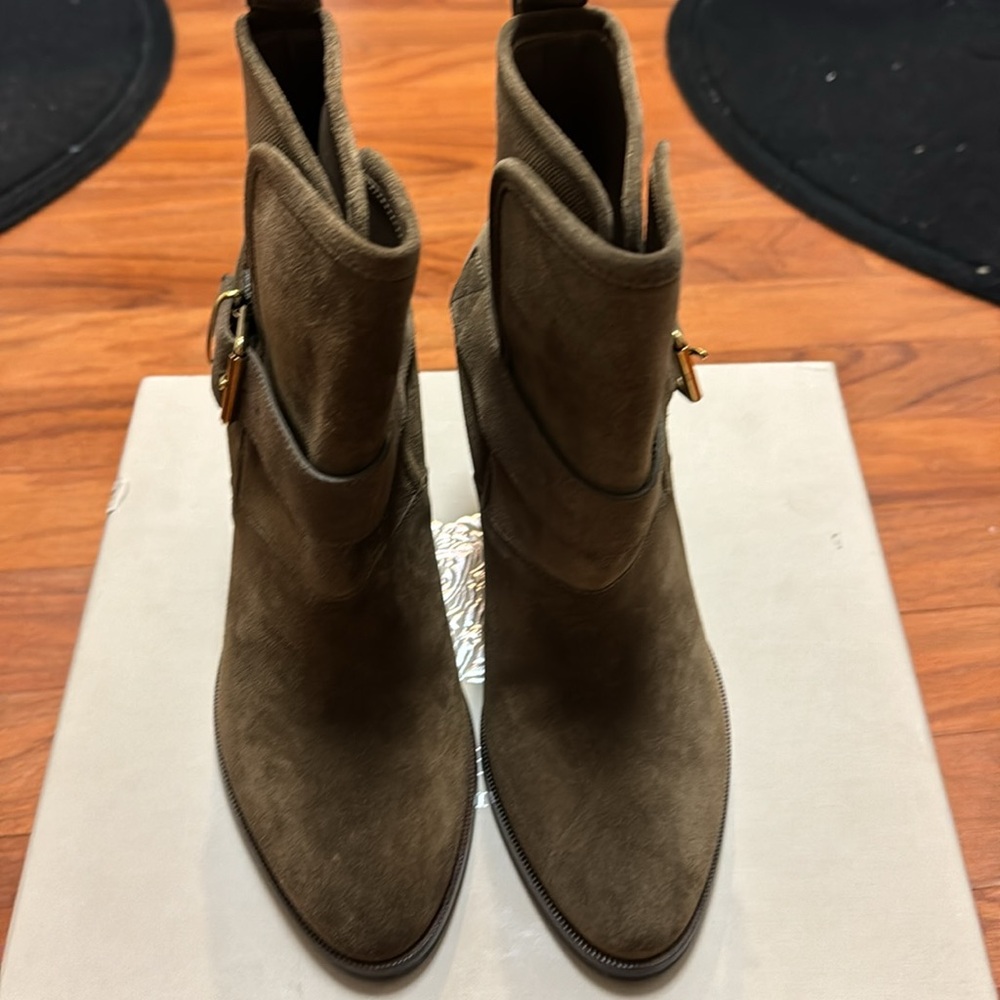 Burberry booties NWT - Picture 2 of 7